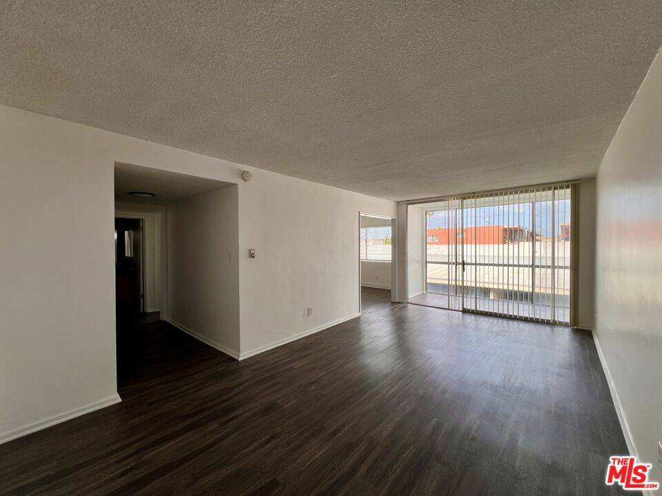 Inglewood, CA 90301,1035 Myrtle AVE
