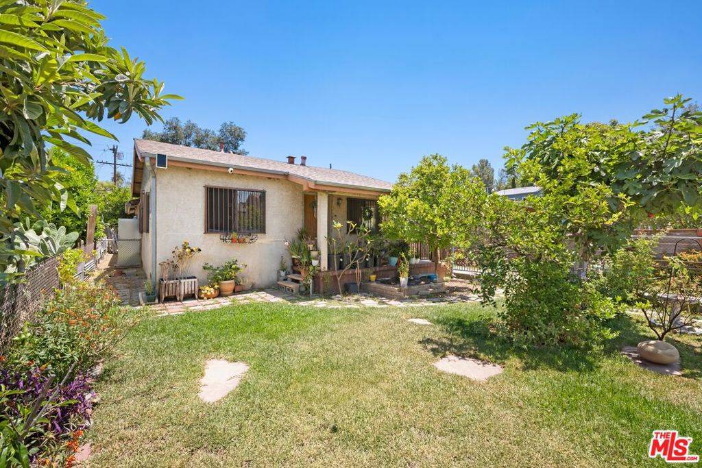 Los Angeles, CA 90042,231 S Avenue 58