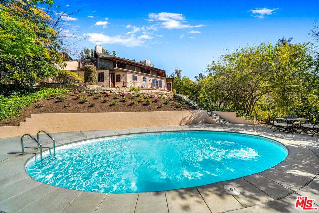 Beverly Hills, CA 90210,1277 Leona DR