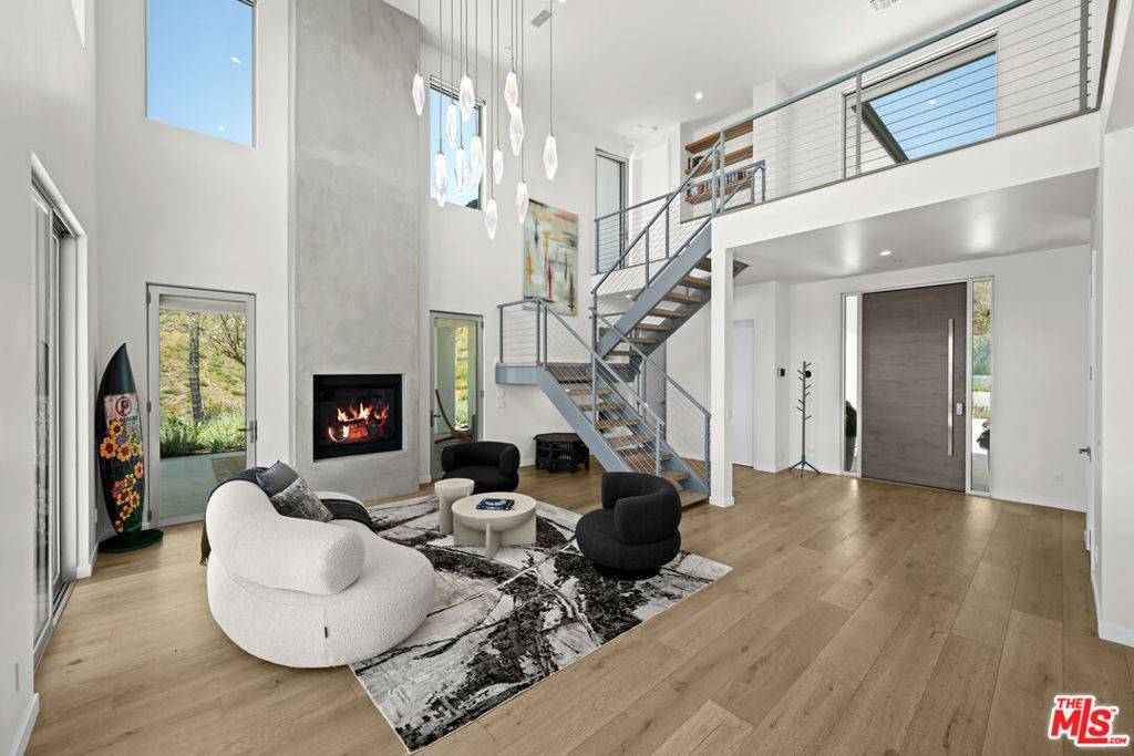 Malibu, CA 90265,33303 Hassted DR