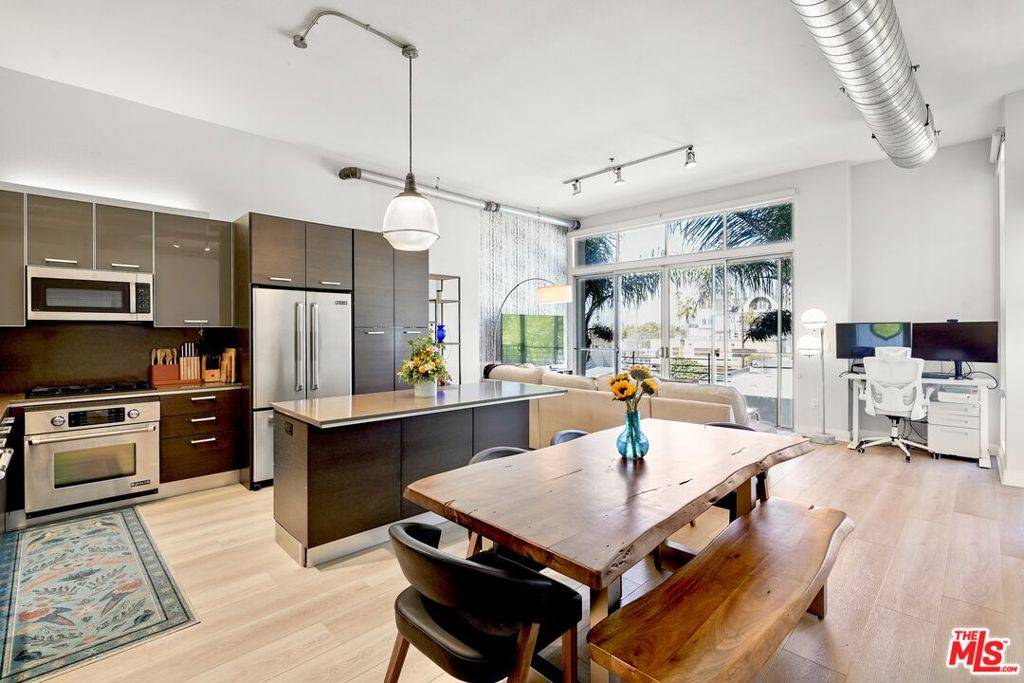 Marina Del Rey, CA 90292,13320 Beach AVE #303