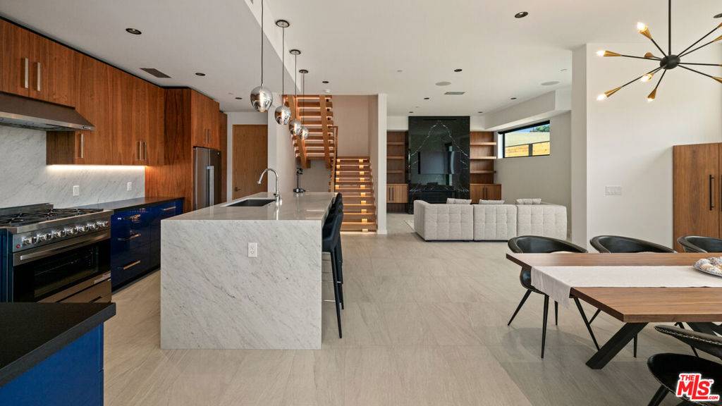 Santa Monica, CA 90405,212 Bay ST #1