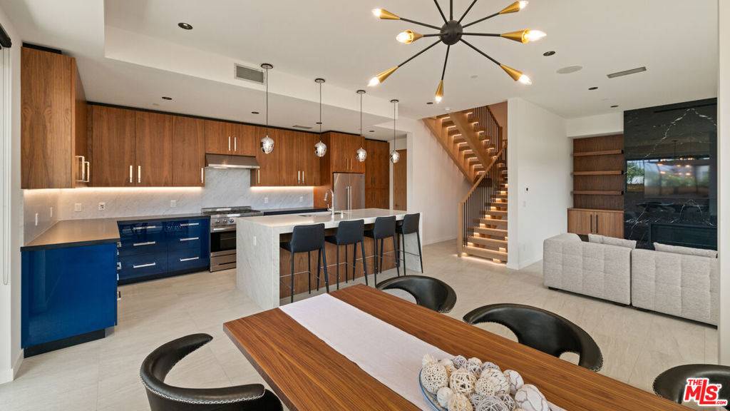 Santa Monica, CA 90405,212 Bay ST #1