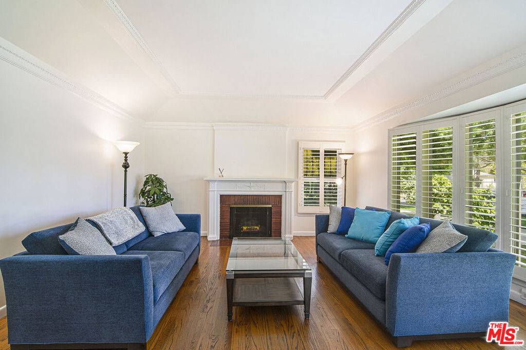 Los Angeles, CA 90035,9142 Monte Mar DR