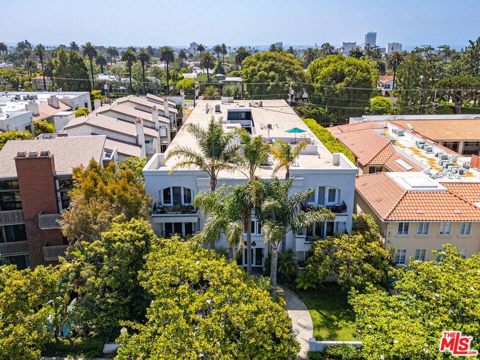 Santa Monica, CA 90402,446 San Vicente BLVD #302