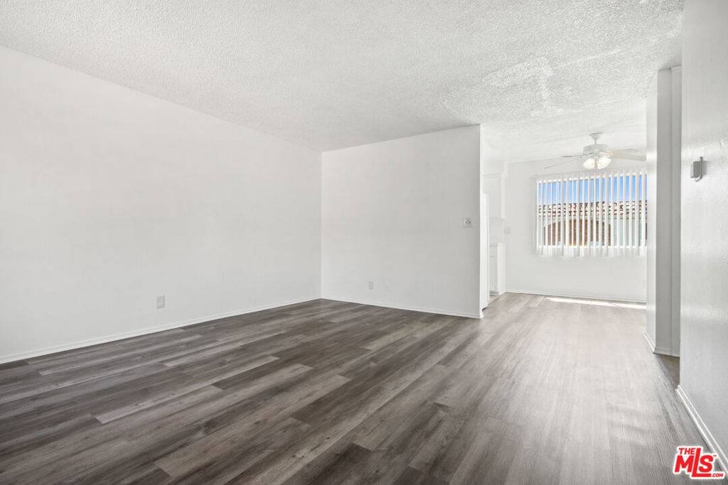Hawthorne, CA 90250,14108 Doty AVE #2