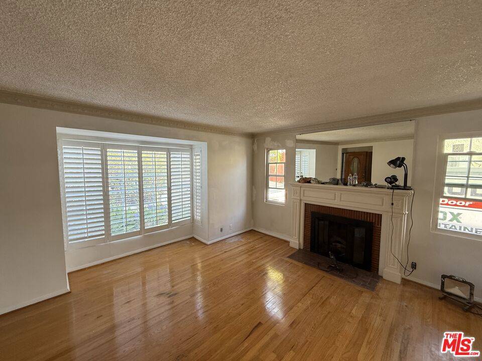 Los Angeles, CA 90018,3731 Olmsted AVE