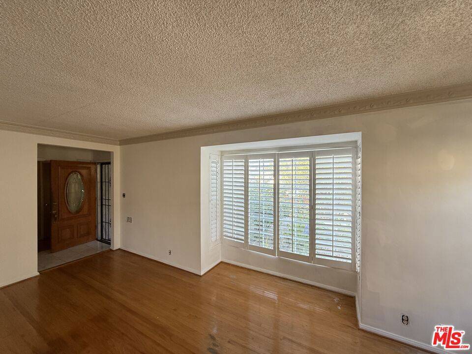 Los Angeles, CA 90018,3731 Olmsted AVE
