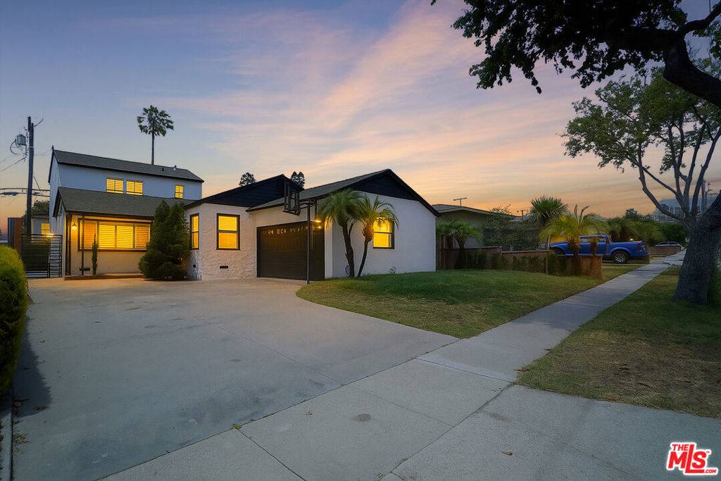 Hawthorne, CA 90250,11703 Atkinson AVE