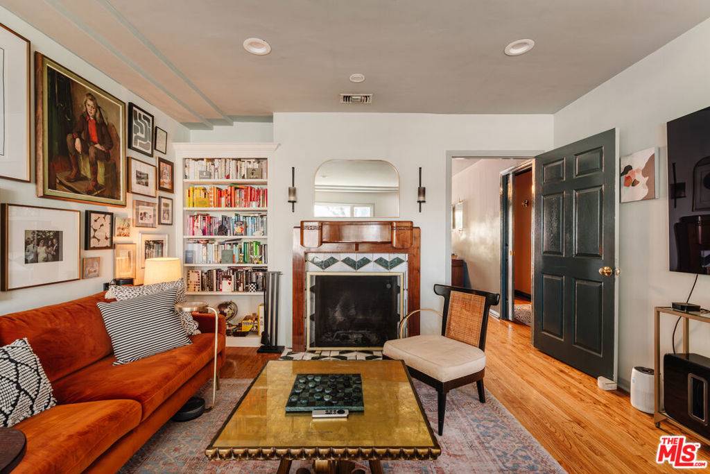Toluca Lake, CA 91602,4426 Auckland AVE