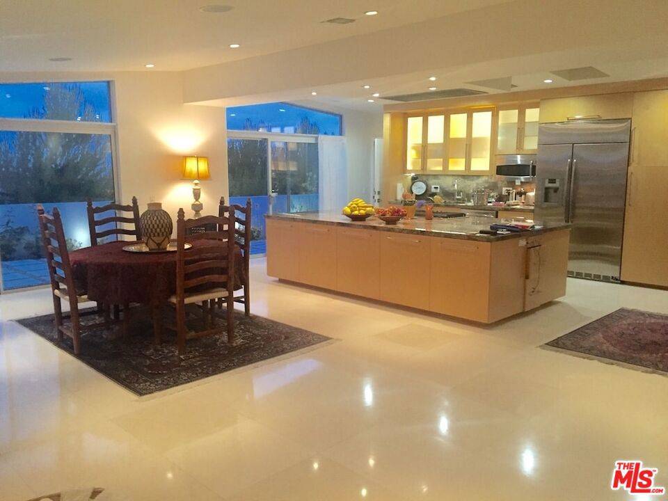 Malibu, CA 90265,3440 Shoreheights DR