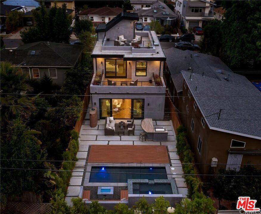Los Angeles, CA 90066,12455 Wagner ST