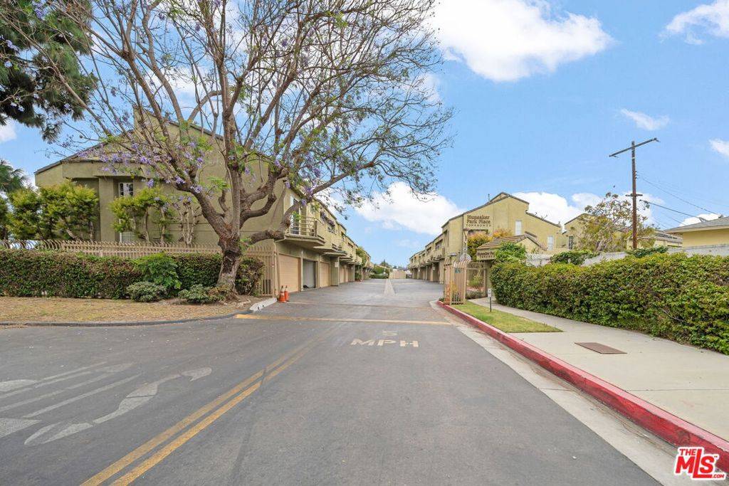 Paramount, CA 90723,15349 Hunsaker AVE #G