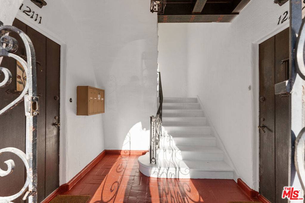 Studio City, CA 91604,12109 Hoffman ST #12109 1/2