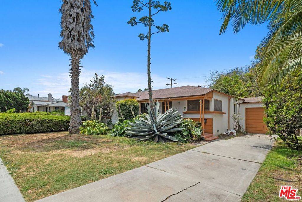 Los Angeles, CA 90034,6022 Dauphin ST