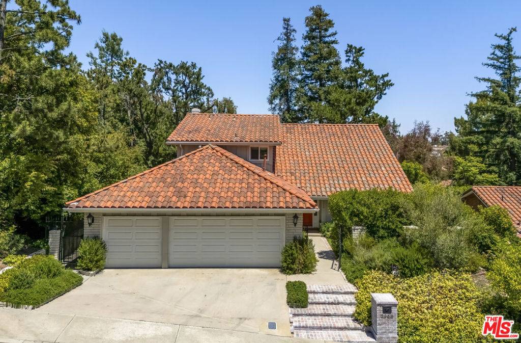 Los Angeles, CA 90077,2968 Nicada DR