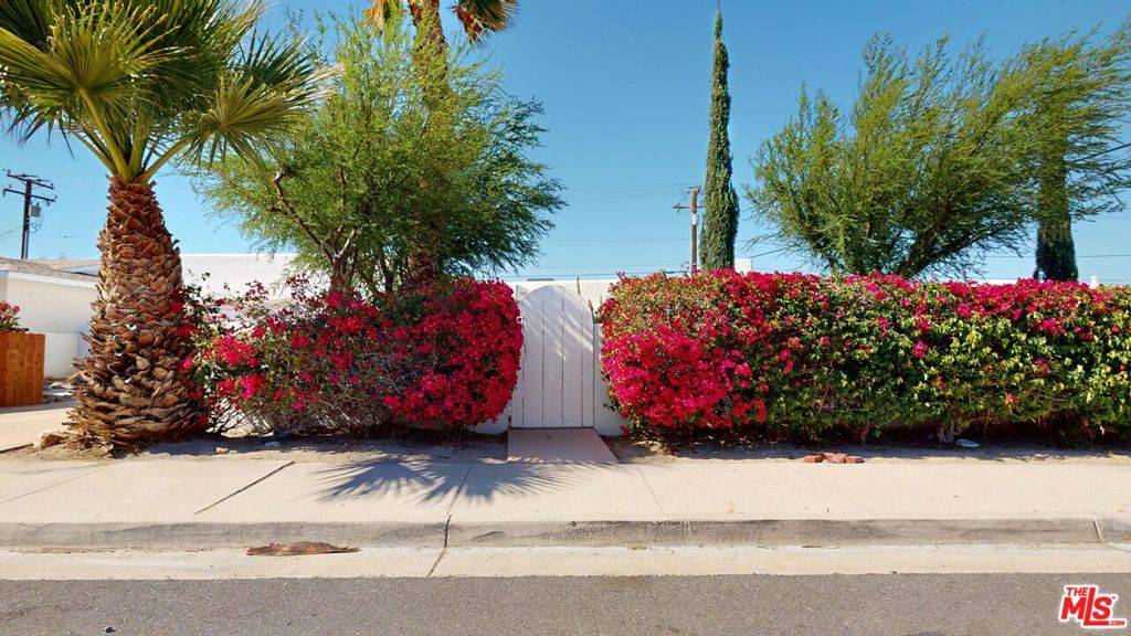 Palm Springs, CA 92262,370 W Sunview AVE
