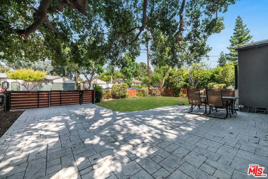 North Hollywood, CA 91601,5310 Irvine AVE