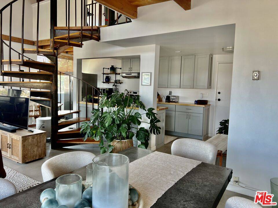 Venice, CA 90291,100 S Venice BLVD #14