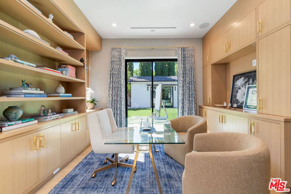 Encino, CA 91316,17228 Otsego ST