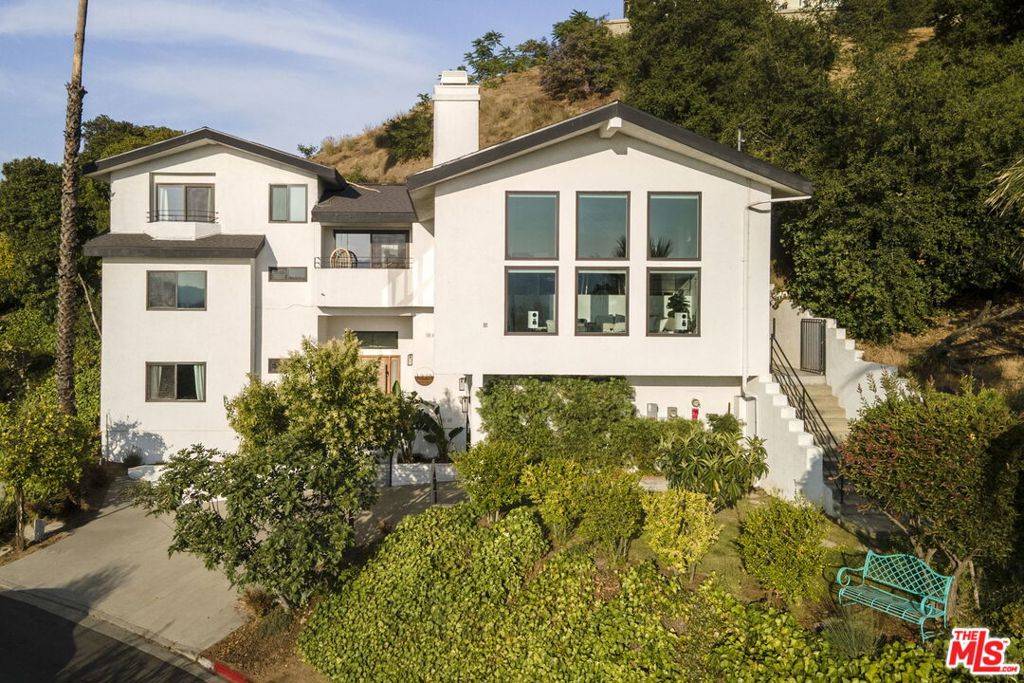 Glendale, CA 91205,1320 Romulus DR