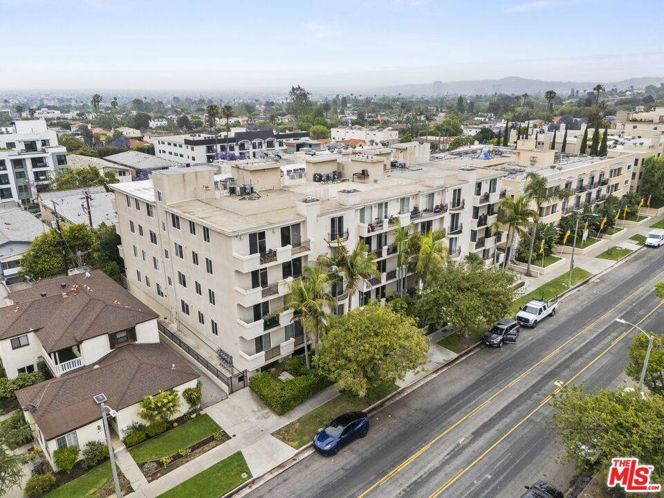 Los Angeles, CA 90035,1450 S Beverly DR #105