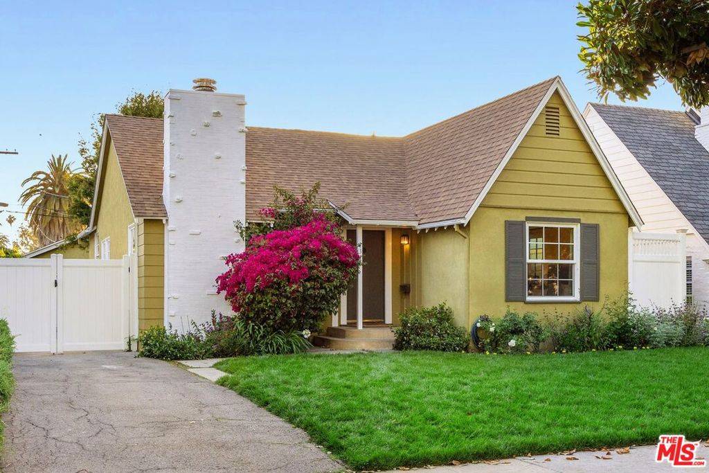Sherman Oaks, CA 91423,4311 Greenbush AVE