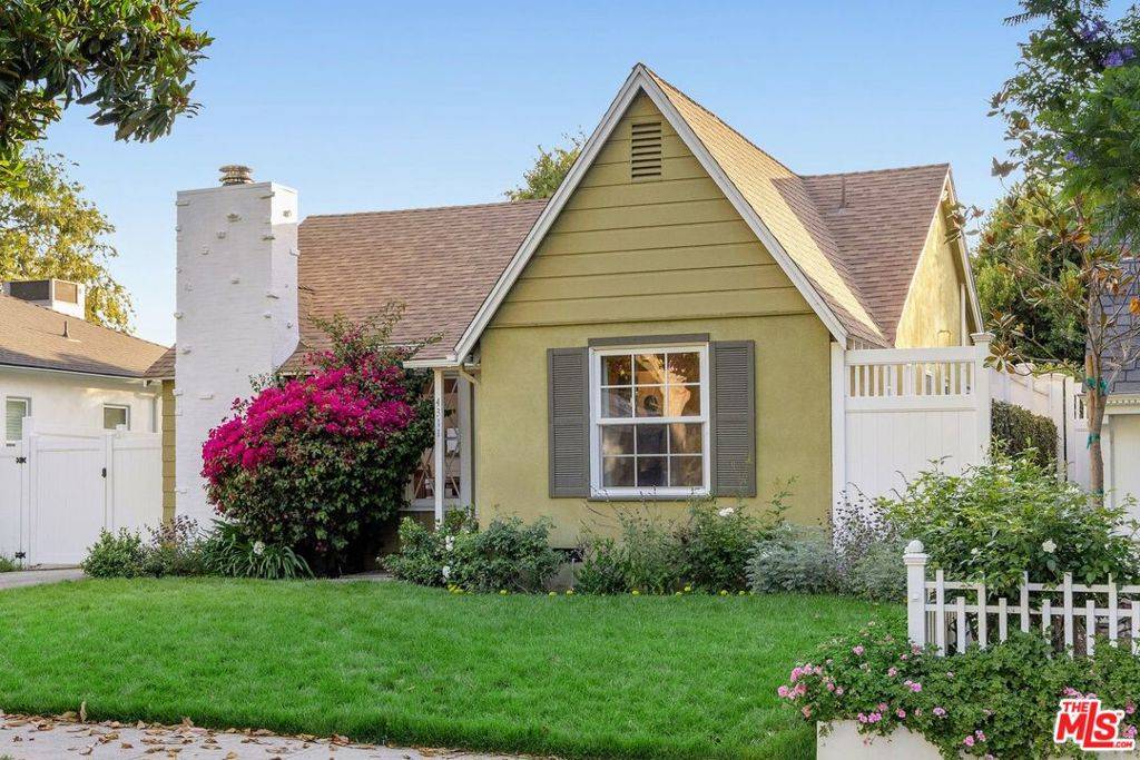 Sherman Oaks, CA 91423,4311 Greenbush AVE