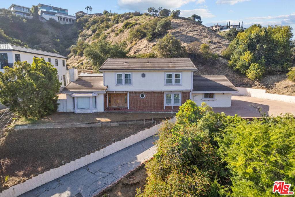 Los Angeles, CA 90077,1181 Somera RD
