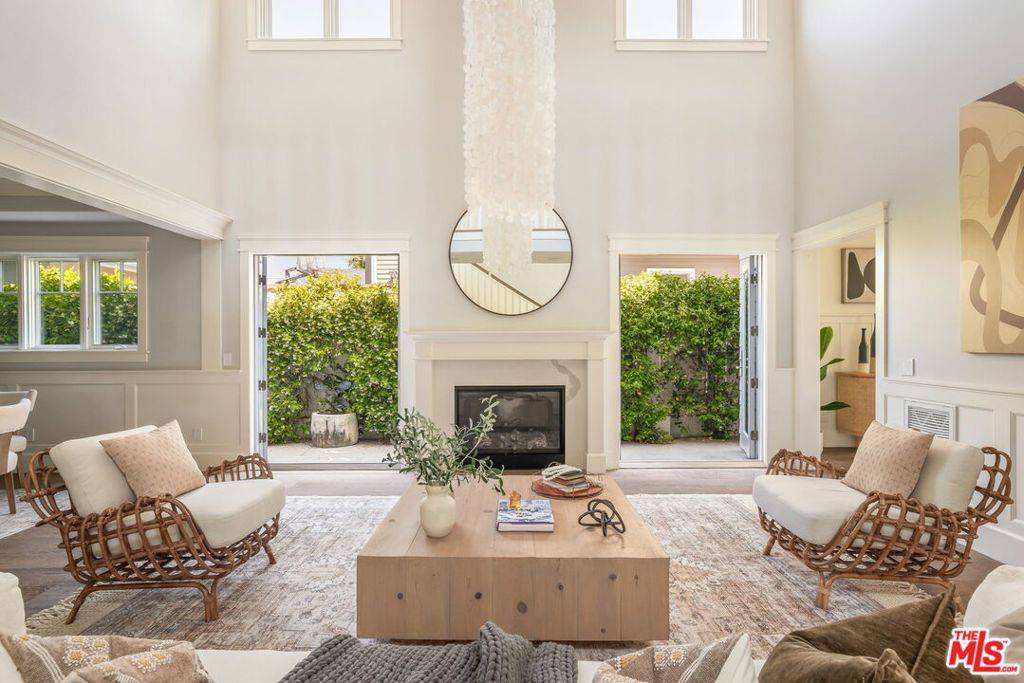 Santa Monica, CA 90405,2666 33rd ST