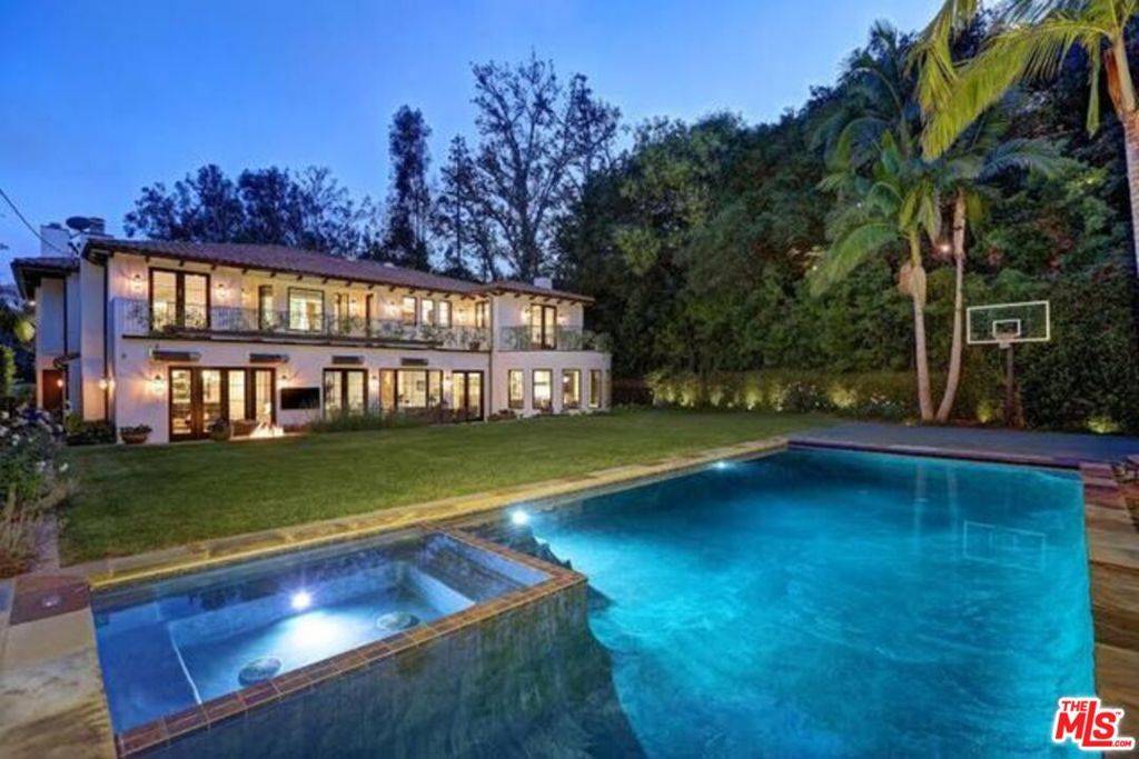 Los Angeles, CA 90049,12179 Leven LN