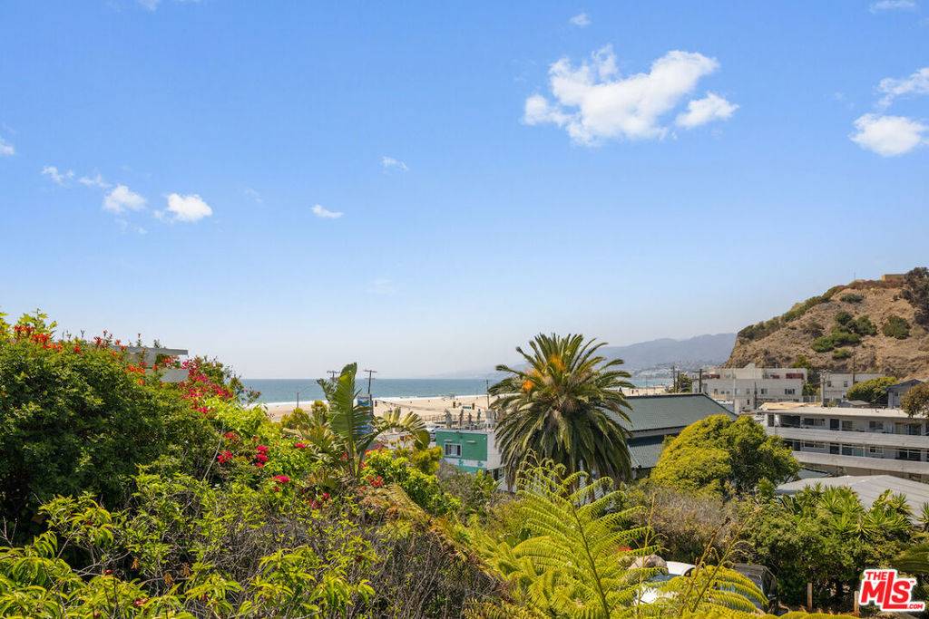 Santa Monica, CA 90402,117 Ocean WAY
