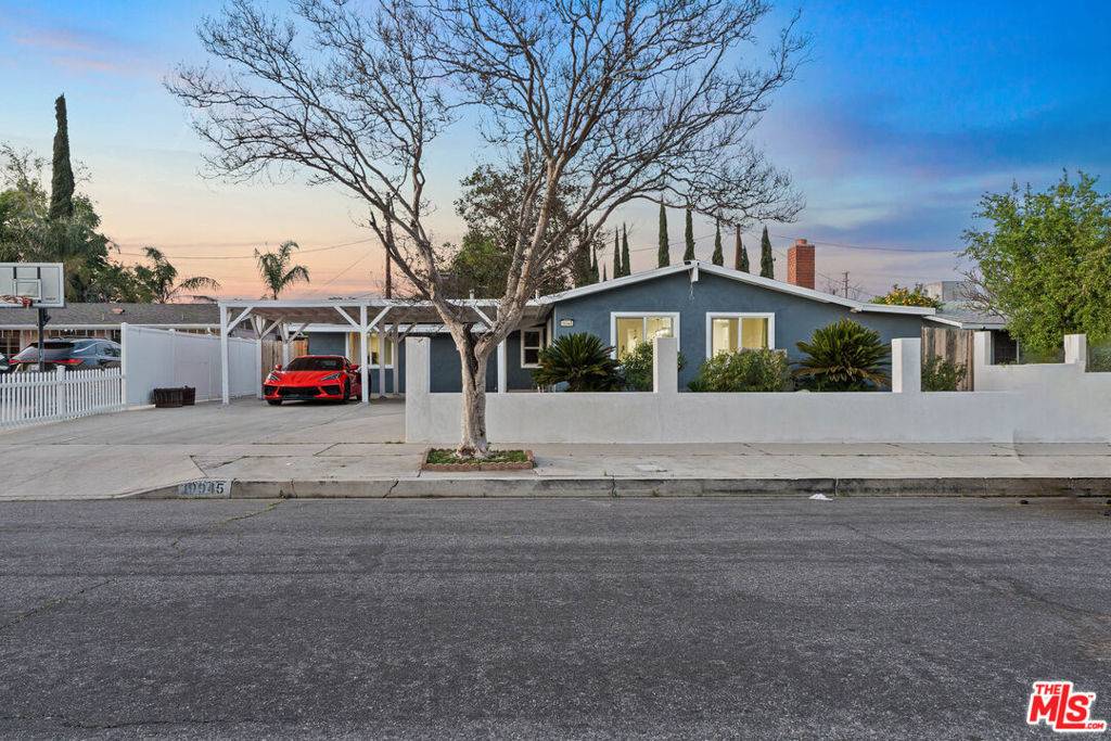 Northridge, CA 91324,19945 Gresham AVE