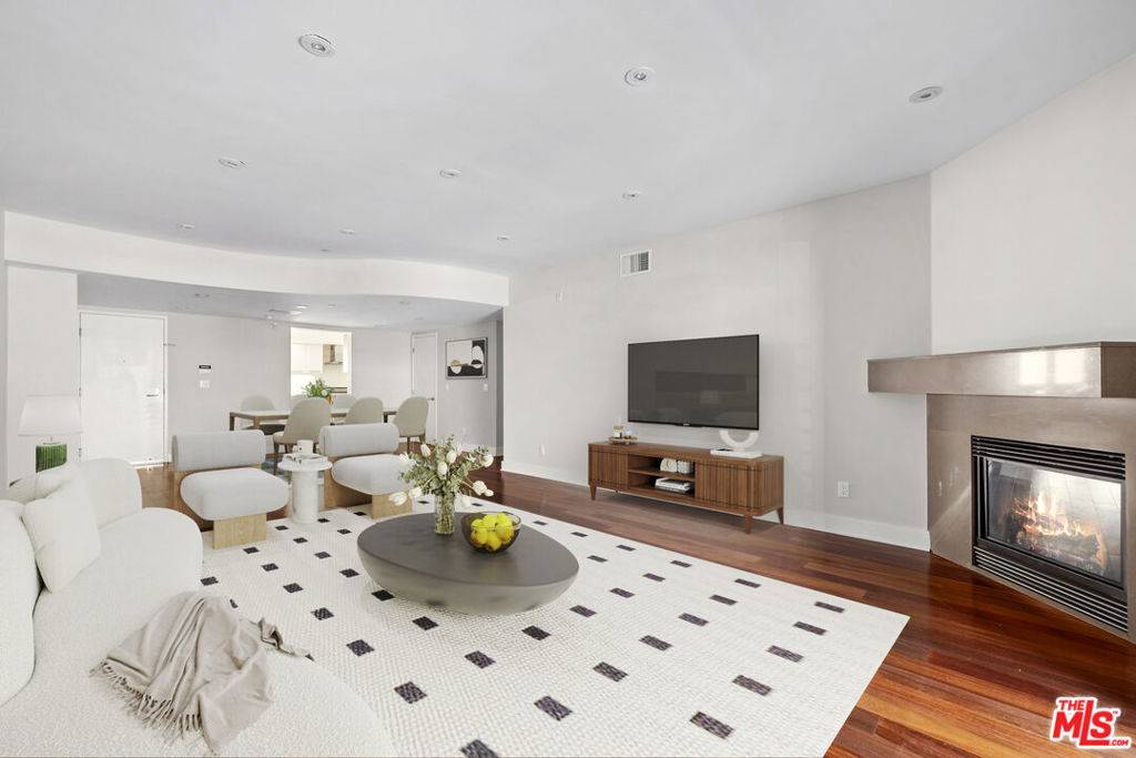 West Hollywood, CA 90069,8788 Shoreham DR #23
