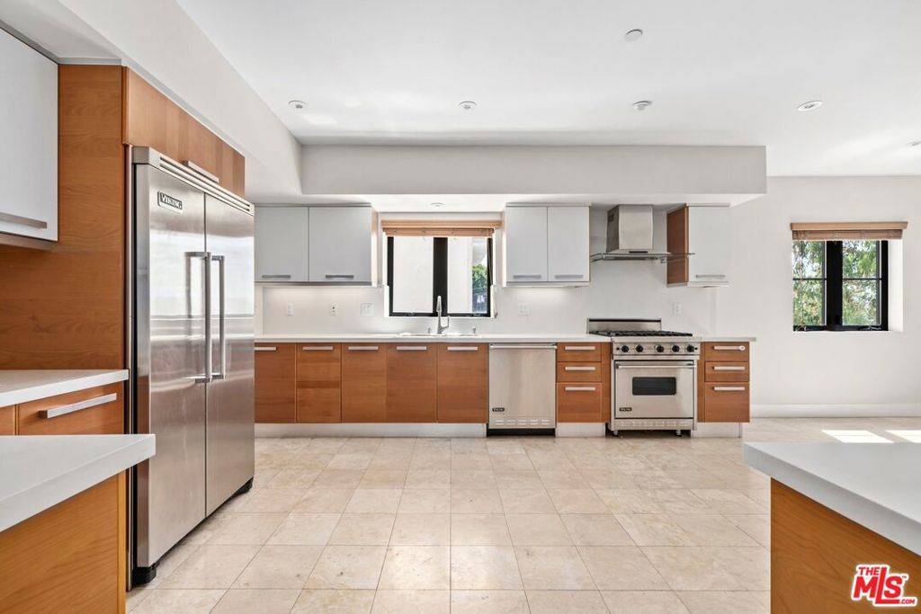 West Hollywood, CA 90069,8788 Shoreham DR #23