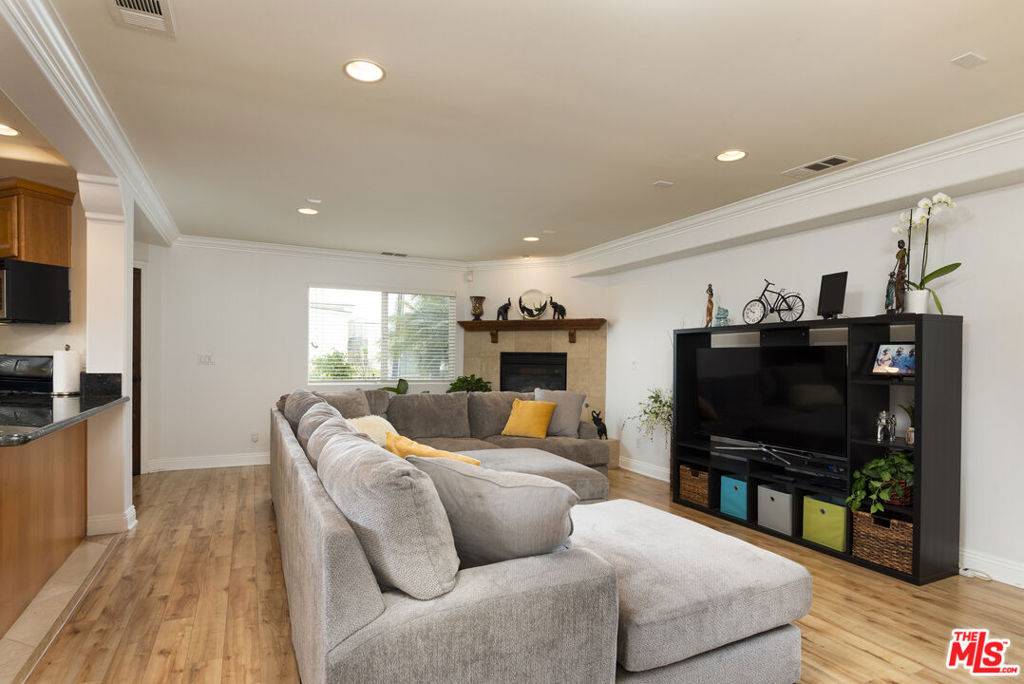 Lawndale, CA 90260,4535 W 168th ST