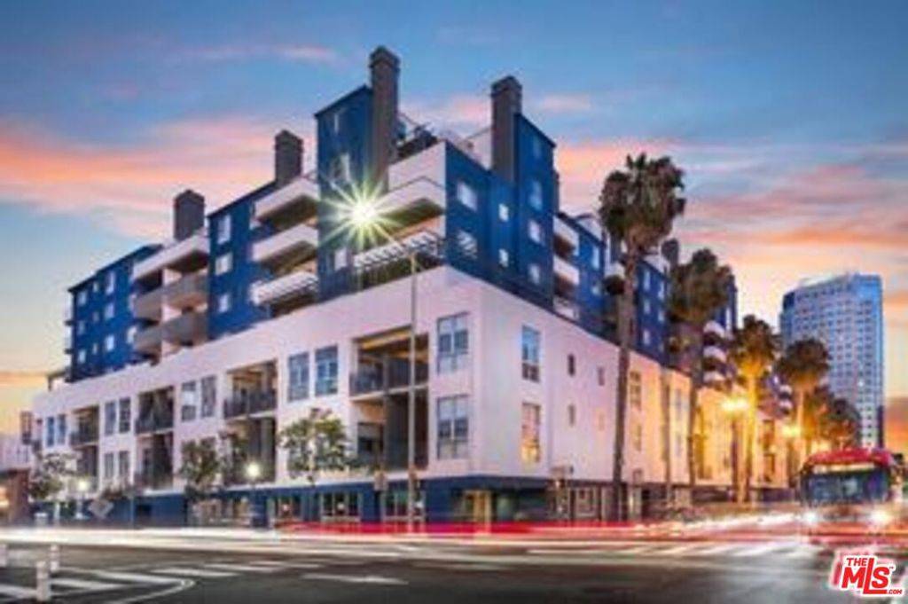 Long Beach, CA 90802,245 PINE AVE #402