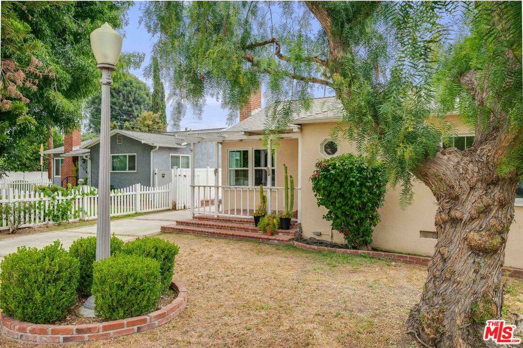 Van Nuys, CA 91405,6722 Katherine AVE