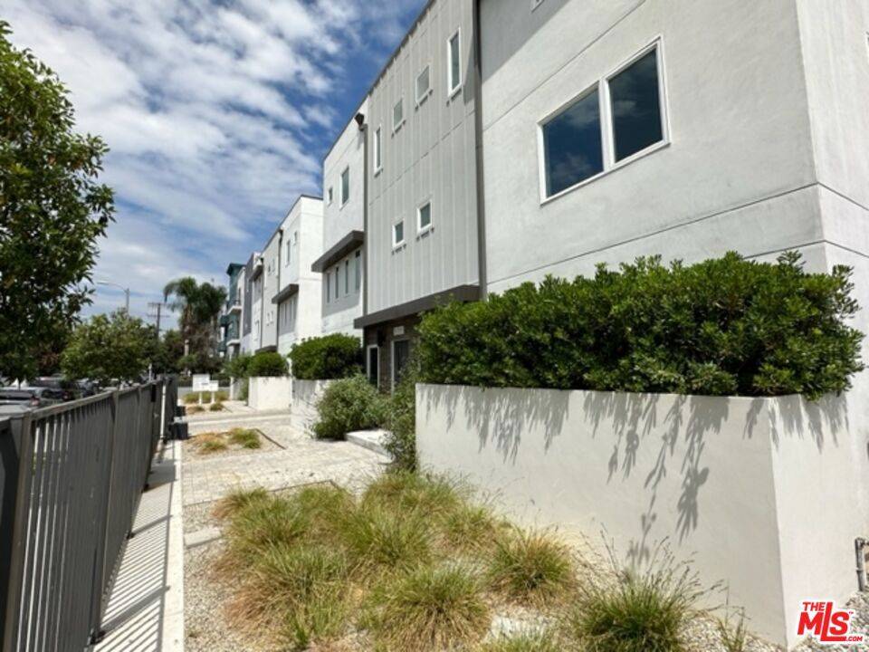 North Hollywood, CA 91601,5226 Satsuma AVE #1/2