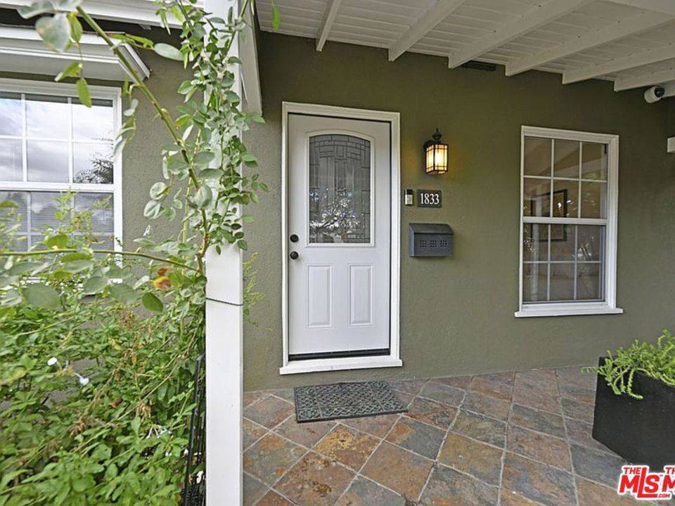 Los Angeles, CA 90025,1833 Brockton AVE #Main House