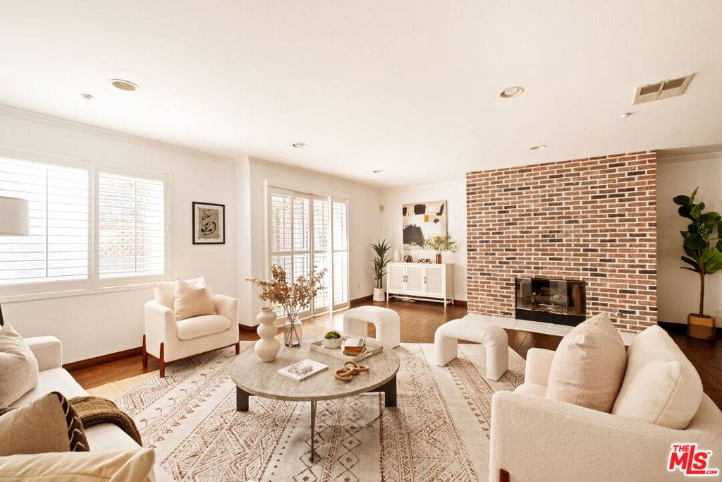 Santa Monica, CA 90405,1212 Ocean Park BLVD #2