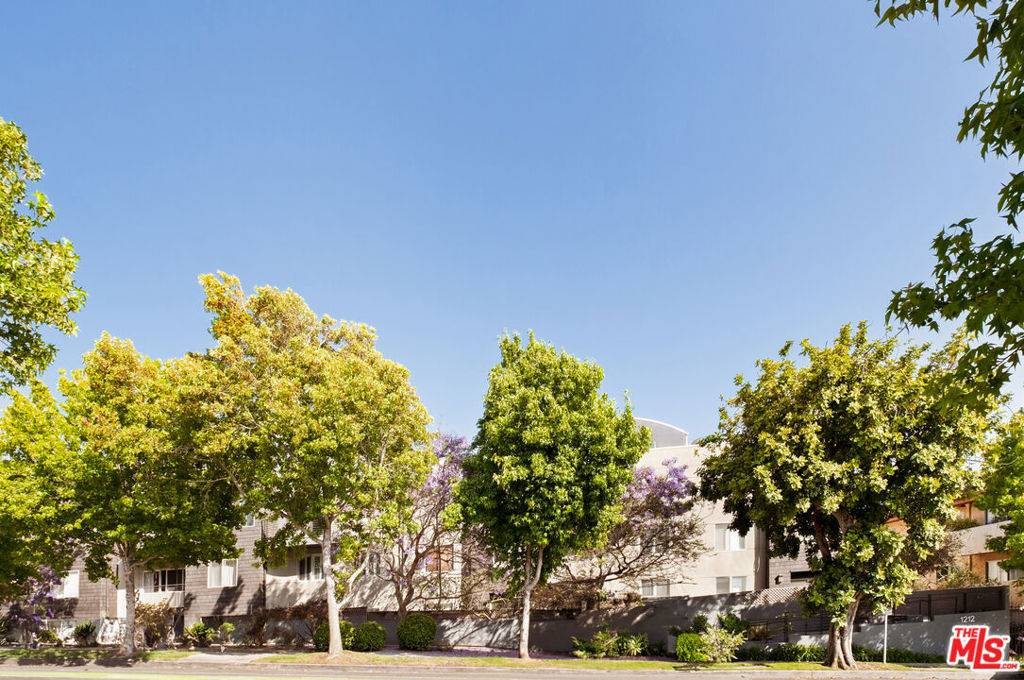 Santa Monica, CA 90405,1212 Ocean Park BLVD #2