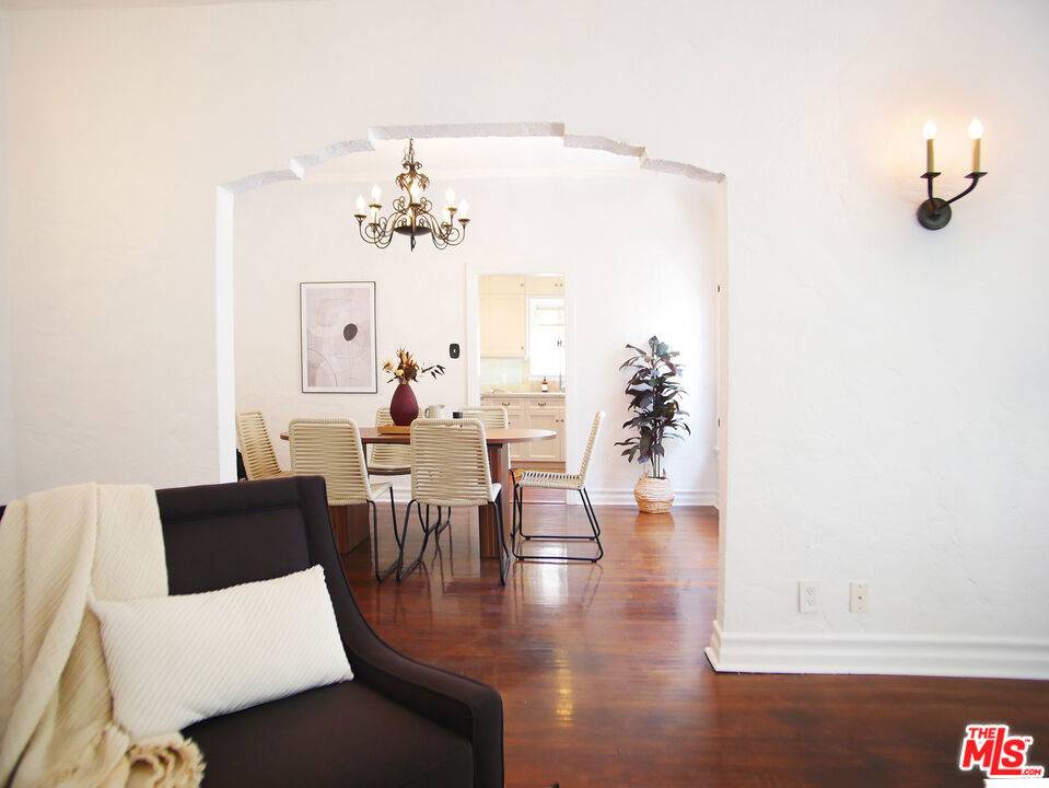 West Hollywood, CA 90046,7614 Romaine ST