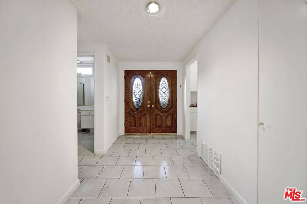 Encino, CA 91316,5333 Zelzah AVE #239