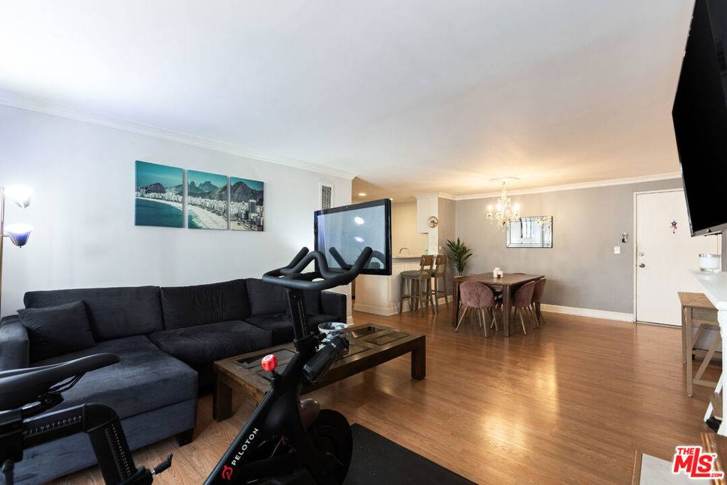Culver City, CA 90230,6375 Green Valley CIR #212