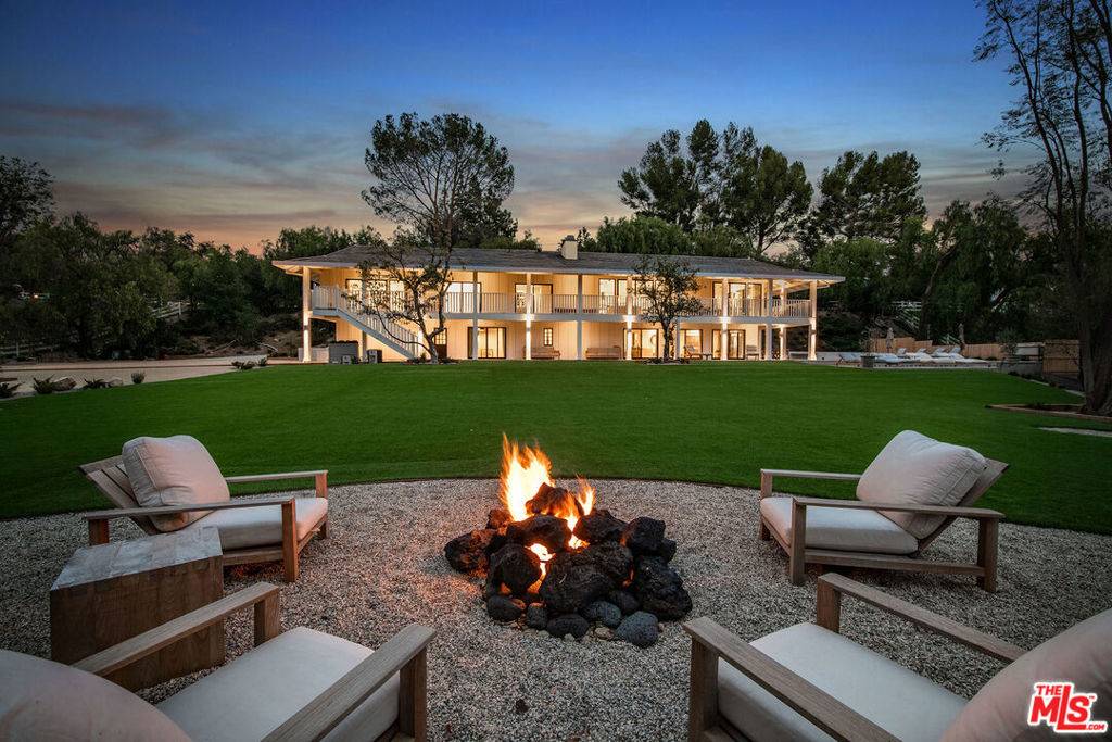 Hidden Hills, CA 91302,25010 Jim Bridger RD