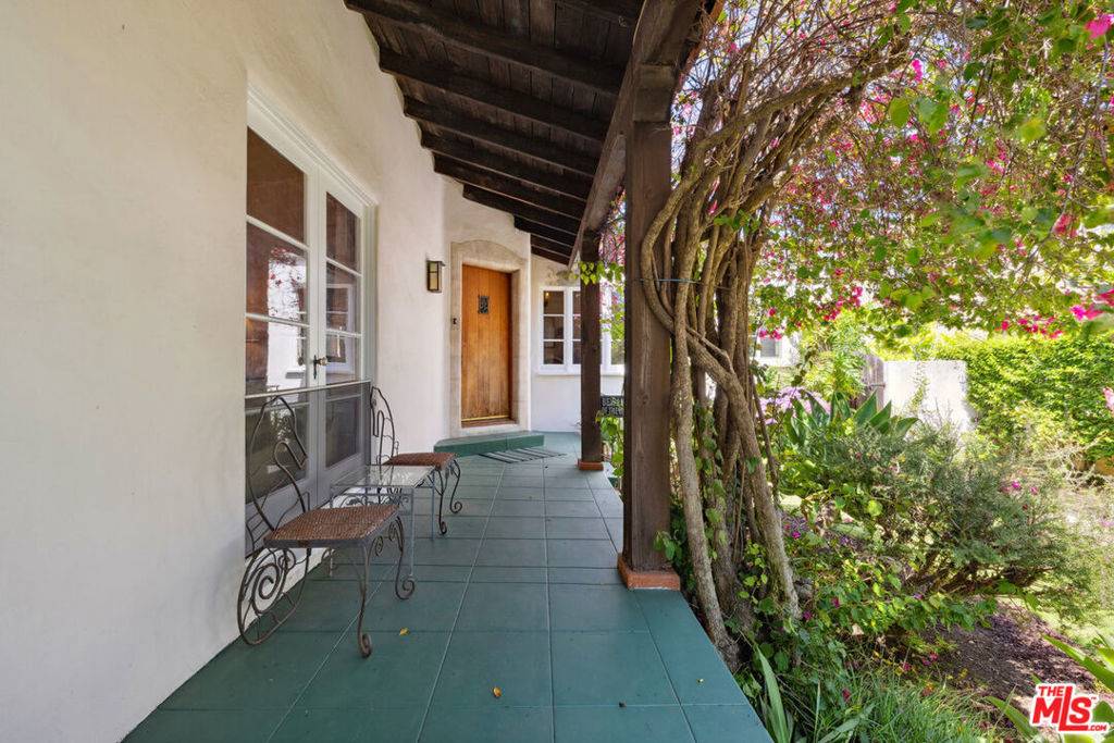 Santa Monica, CA 90403,827 Yale ST