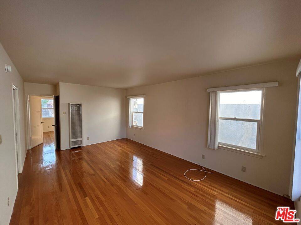 Santa Monica, CA 90404,3011 Santa Monica BLVD #B