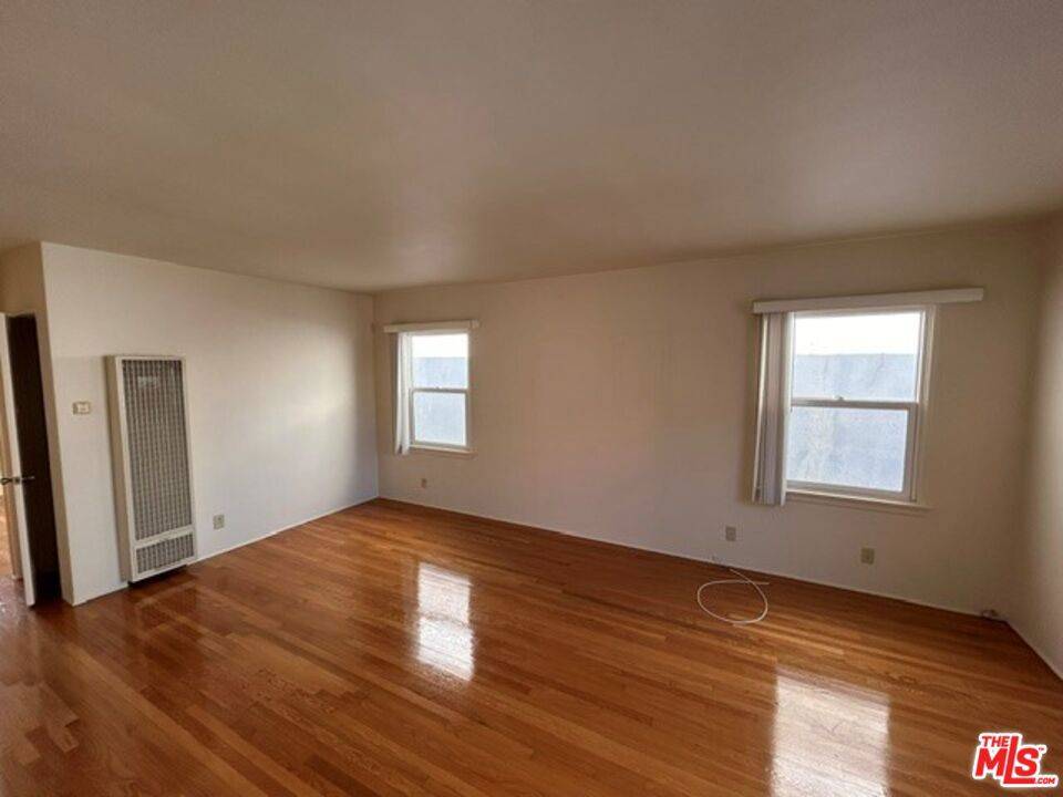 Santa Monica, CA 90404,3011 Santa Monica BLVD #B