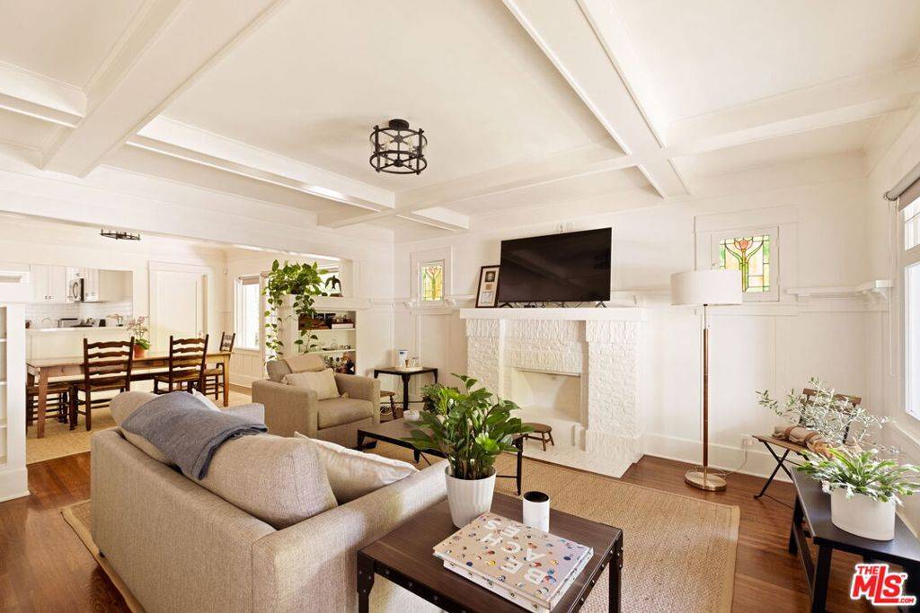 Santa Monica, CA 90403,531 Idaho AVE